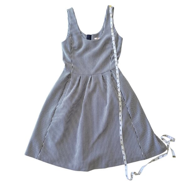Banana Republic - Blue & White striped dress - Size 2 - Picture 10 of 13